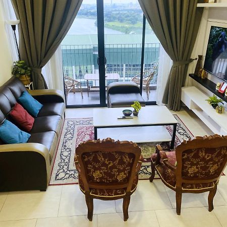 Mines Astetica Lake View Condo Seri Kembangan V1 ภายนอก รูปภาพ