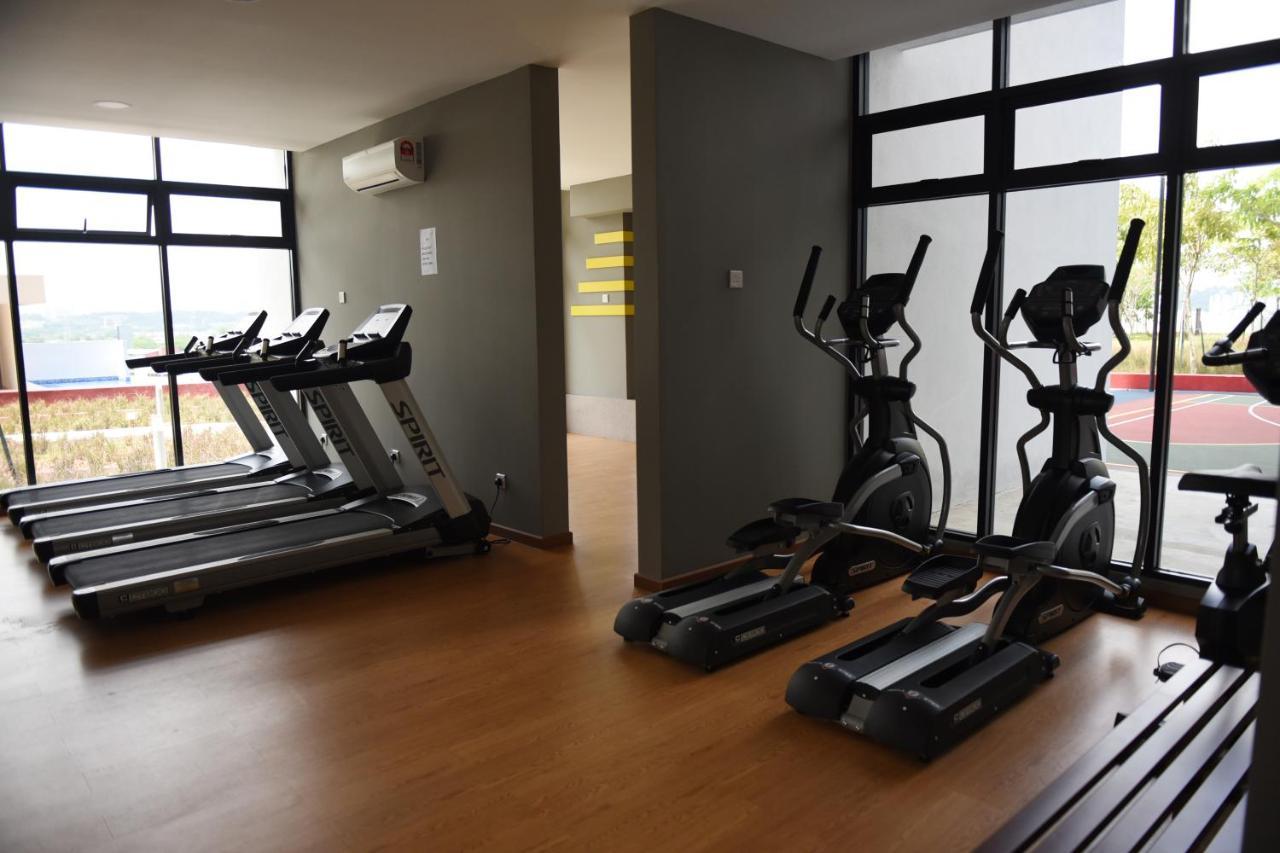 Mines Astetica Lake View Condo Seri Kembangan V1 ภายนอก รูปภาพ
